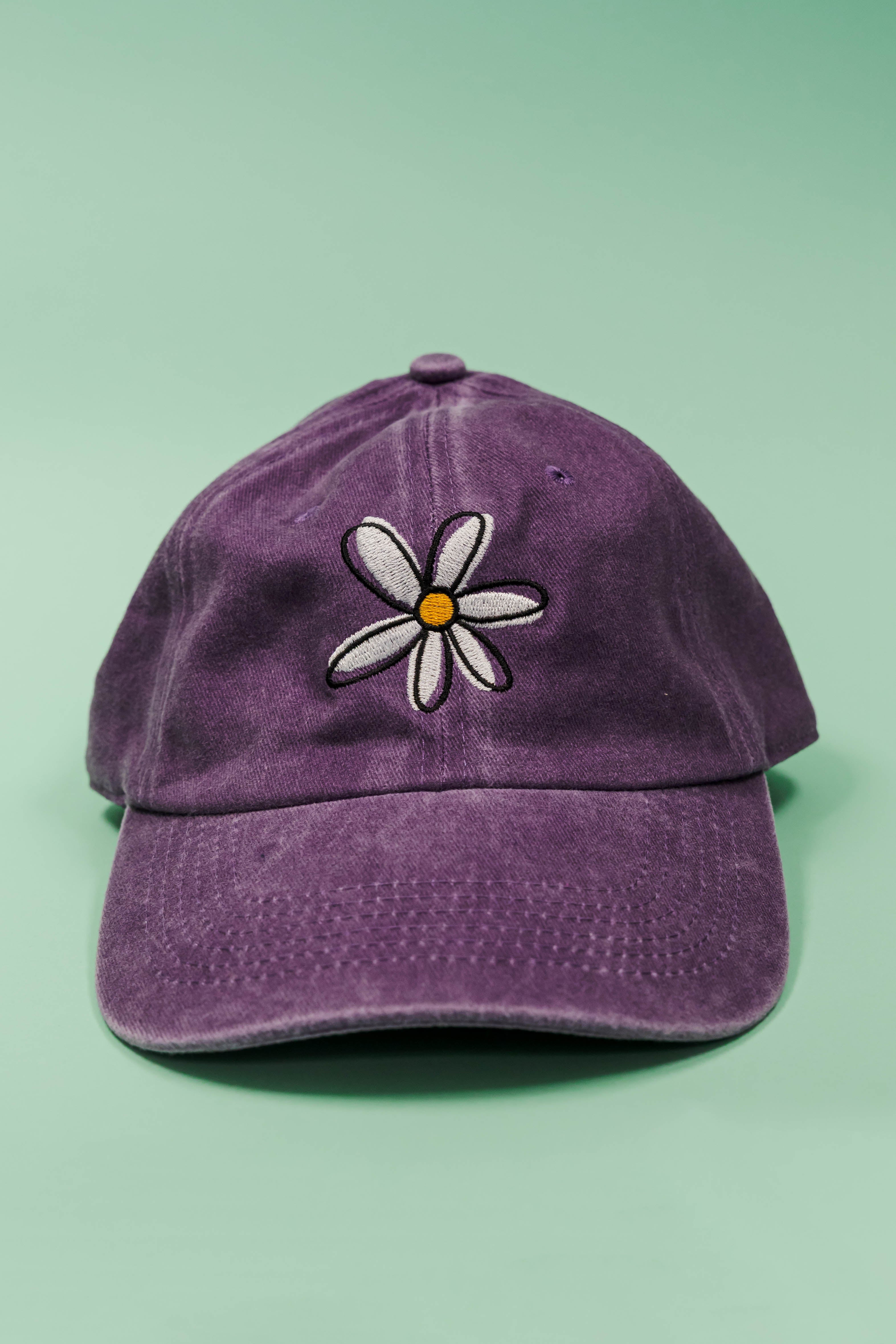 Big daisy cap