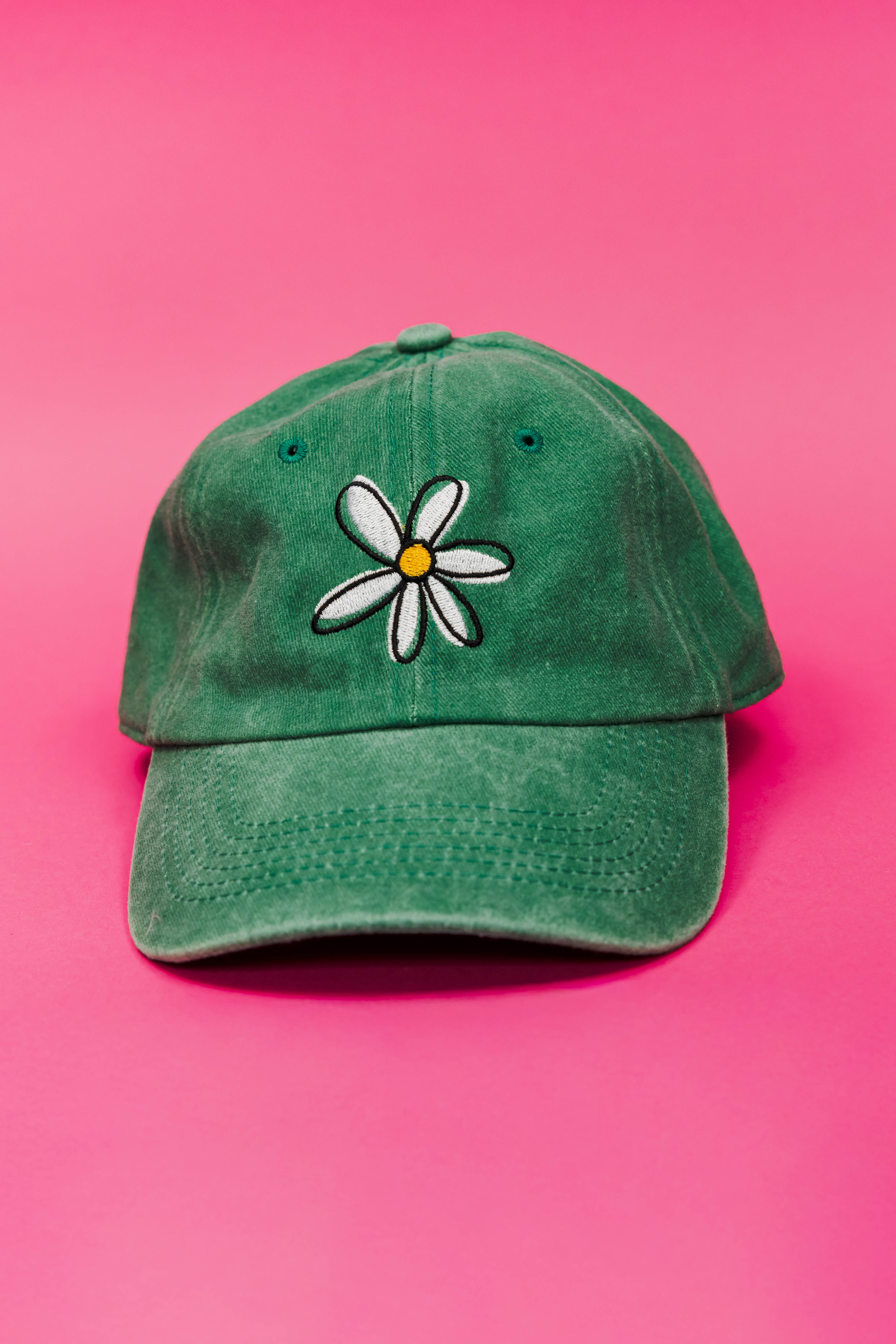 Big daisy cap