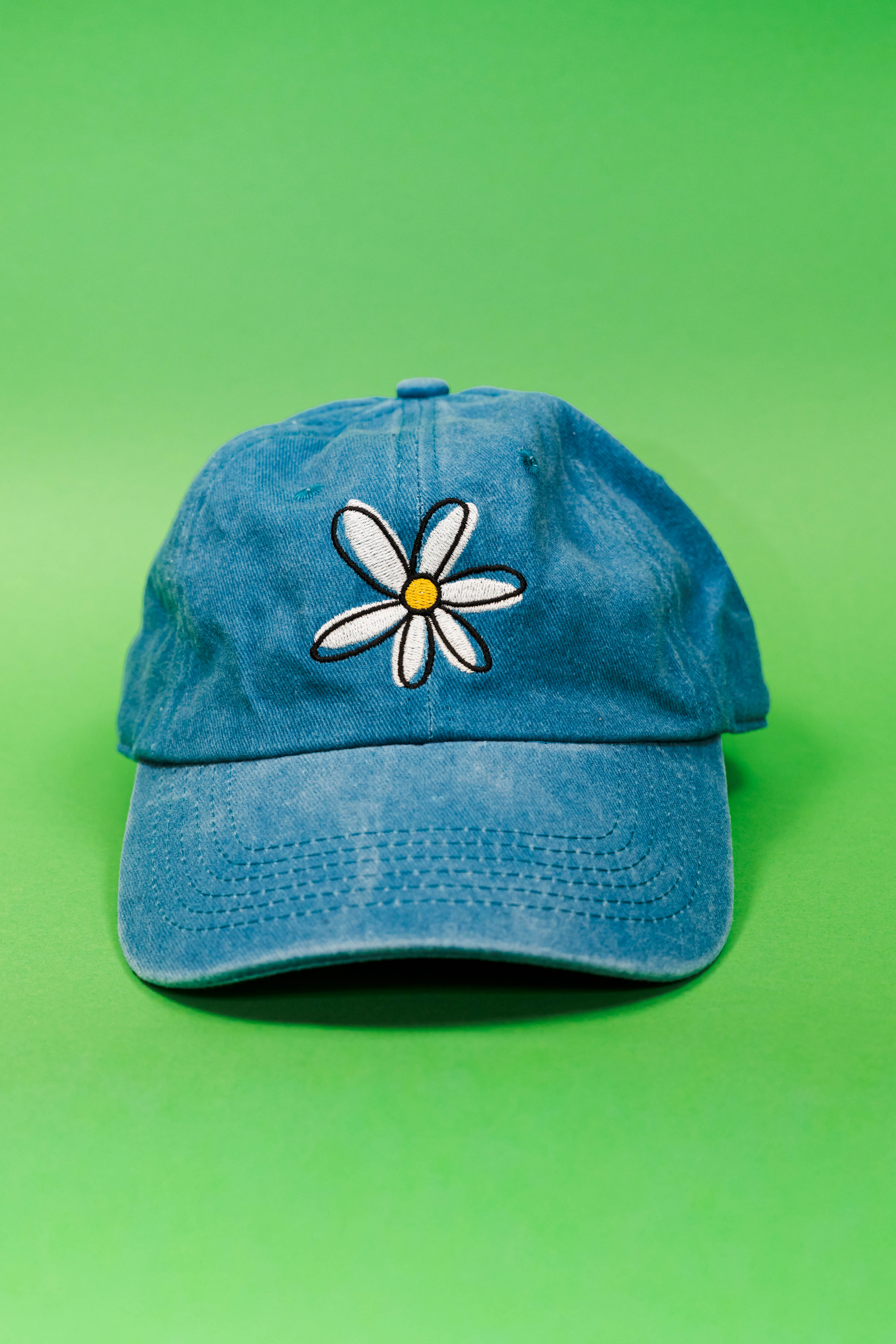 Big daisy cap