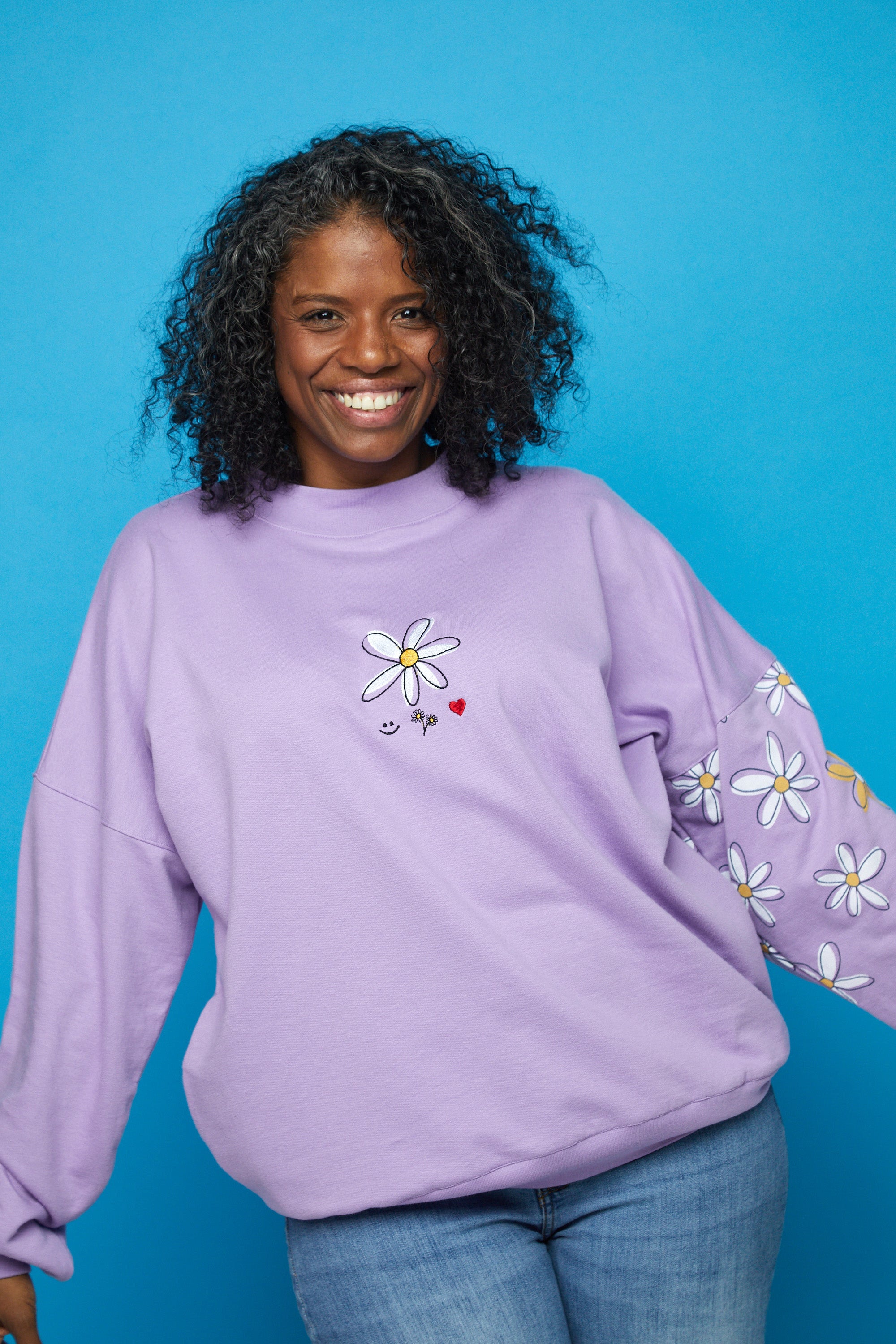 Big daisy crew necks
