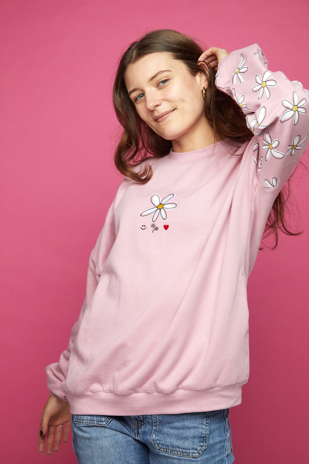 Big daisy crew necks