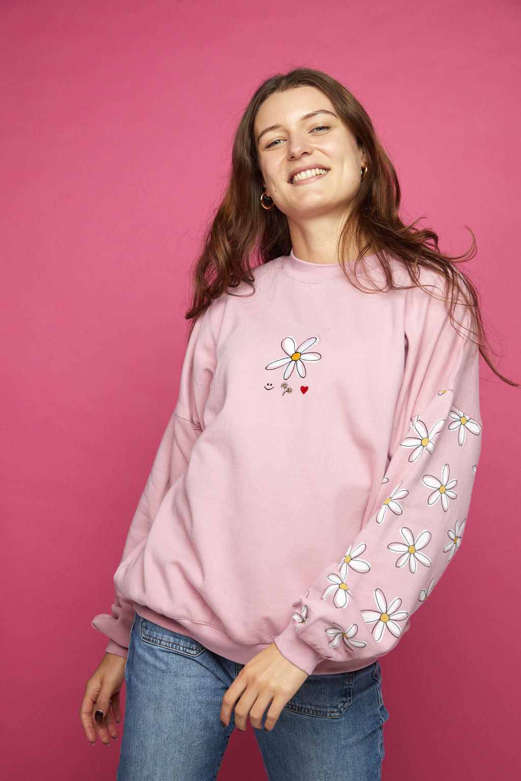 Big daisy crew necks