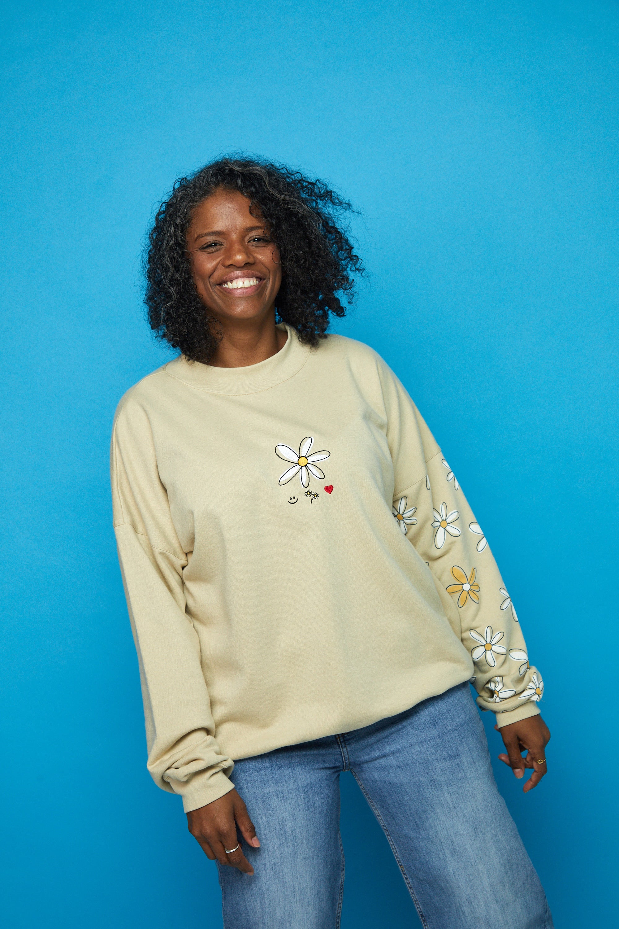 Big daisy crew necks