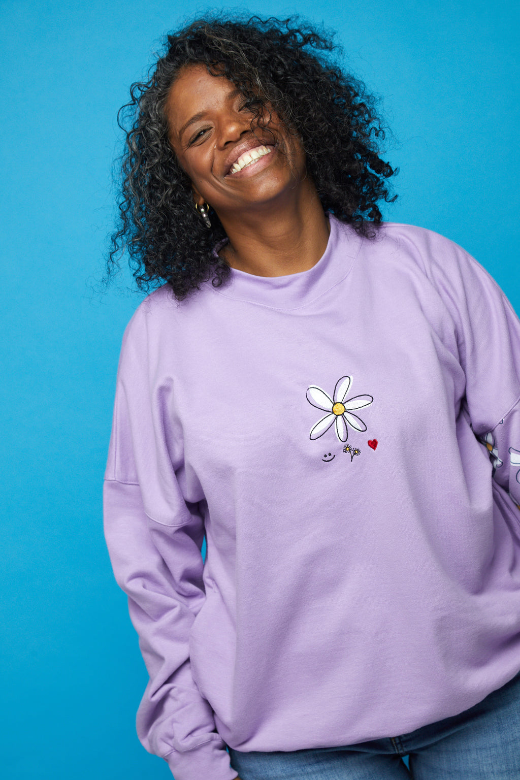 Big daisy crew necks