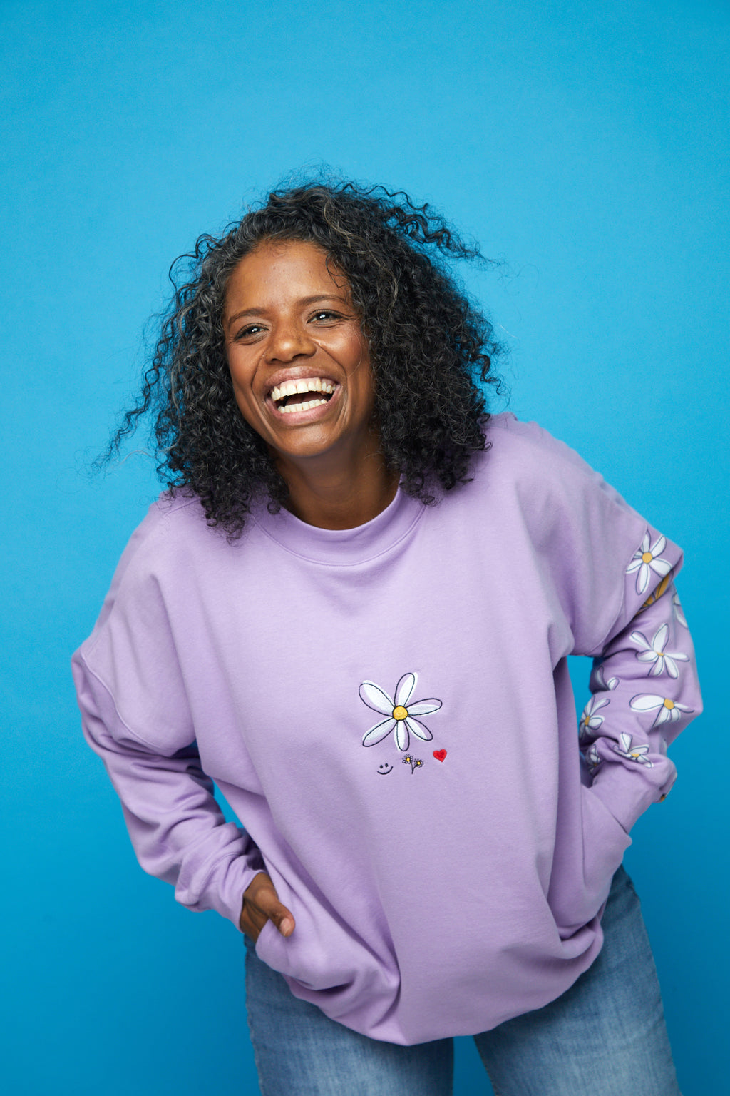 Big daisy crew necks